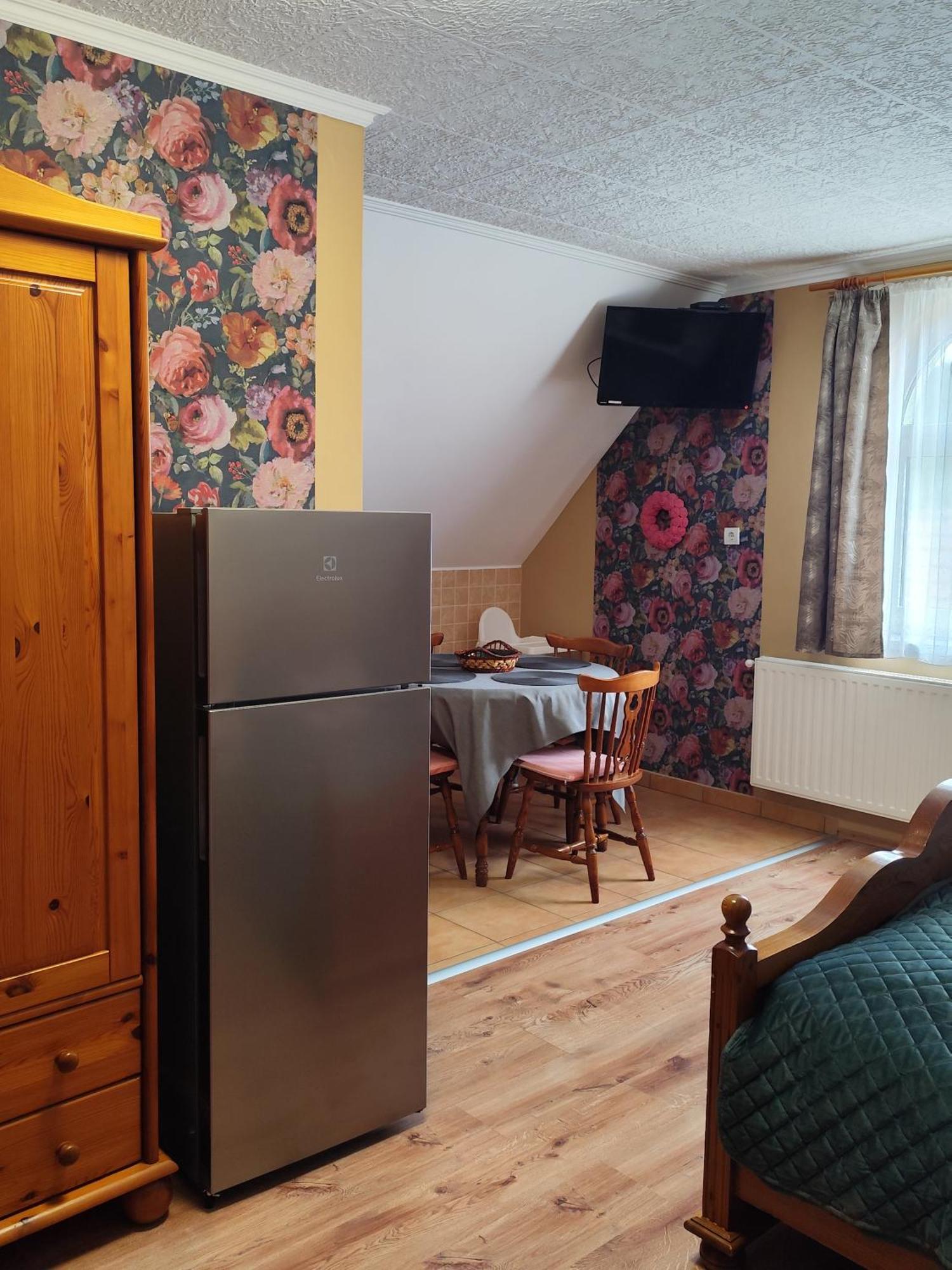 Bobita Apartmanhaz ซิลวาชวาร็อด ภายนอก รูปภาพ