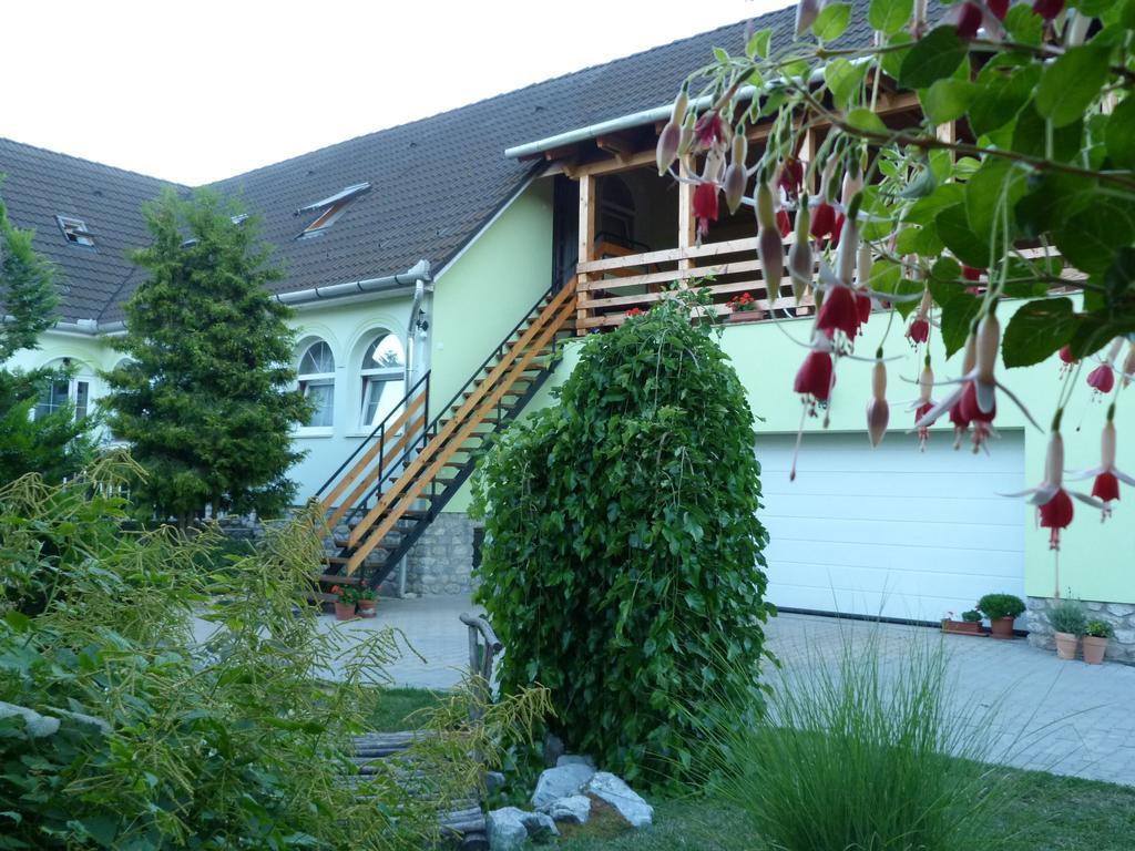 Bobita Apartmanhaz ซิลวาชวาร็อด ภายนอก รูปภาพ